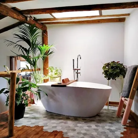 Romantic Eco Retreat *