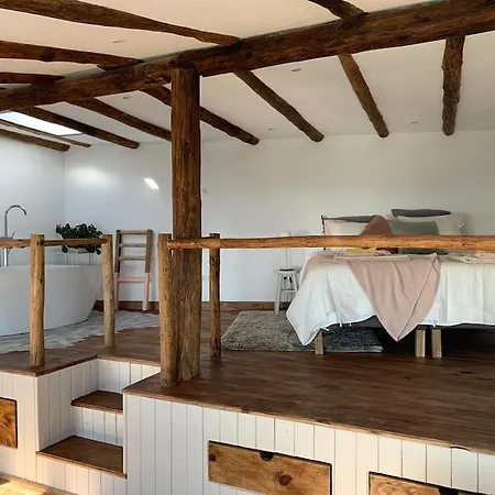 Romantic Eco Retreat Holiday home