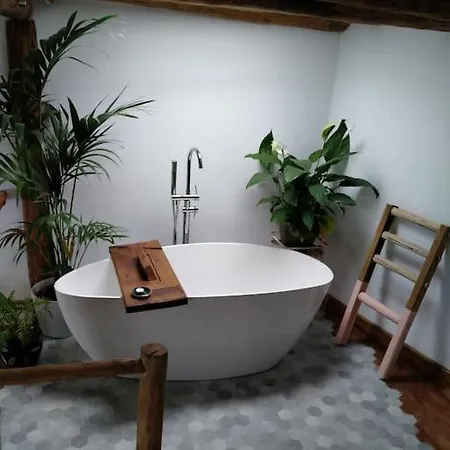 Romantic Eco Retreat *